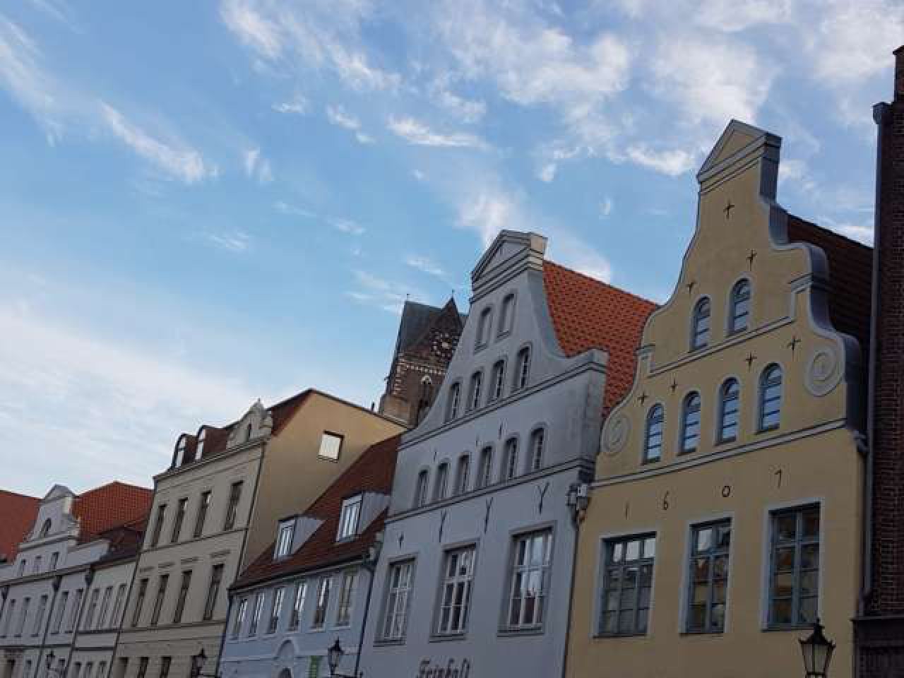 Wohn- und Geschäftshaus in der historischen Altstadt & Hafennah!