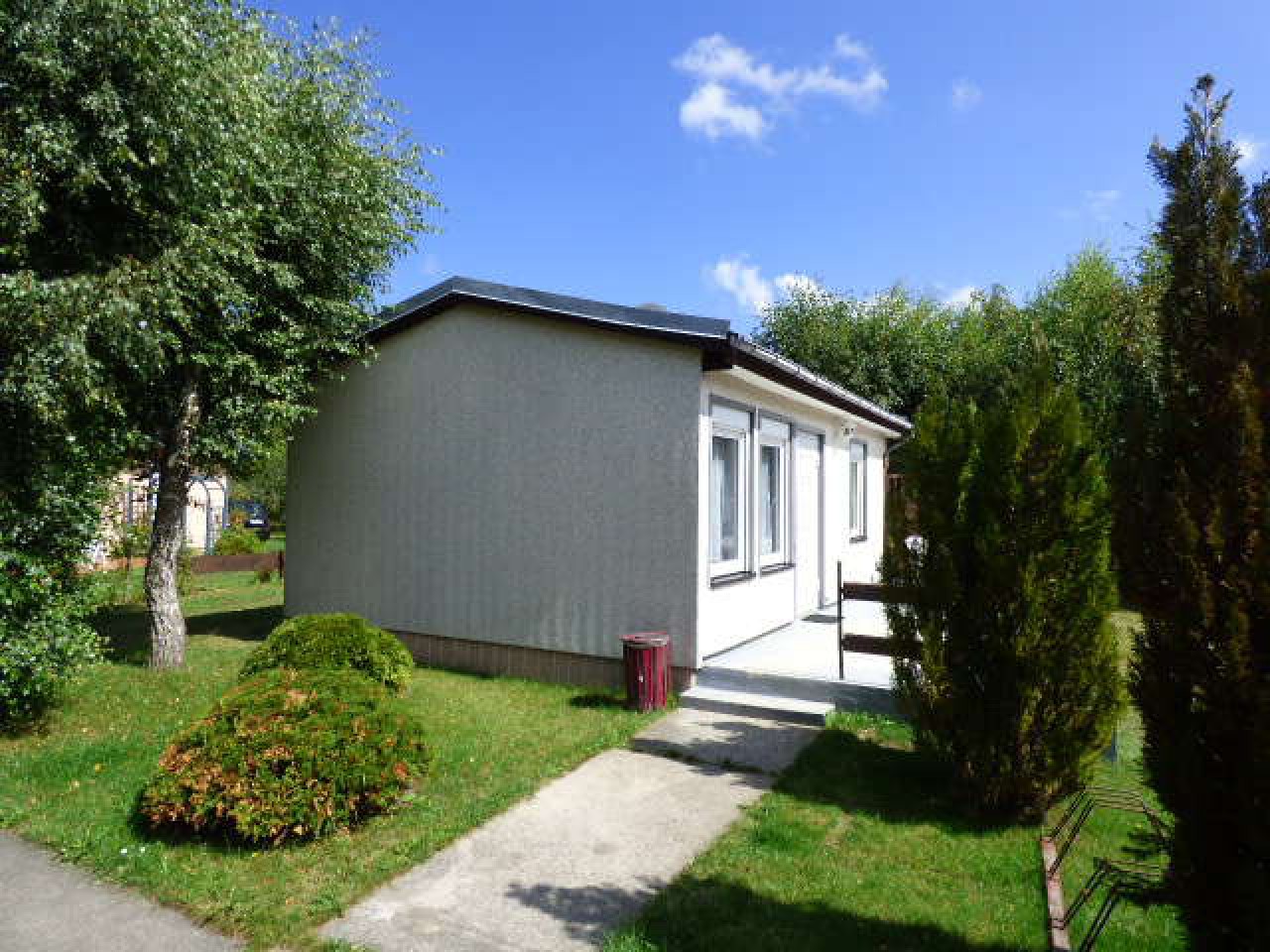 Ferienbungalow auf sonnigem Grundstück